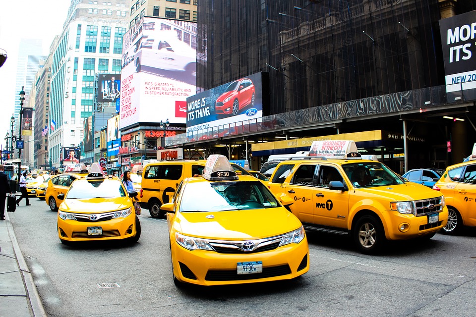 Vì sao taxi New York thường sơn màu vàng