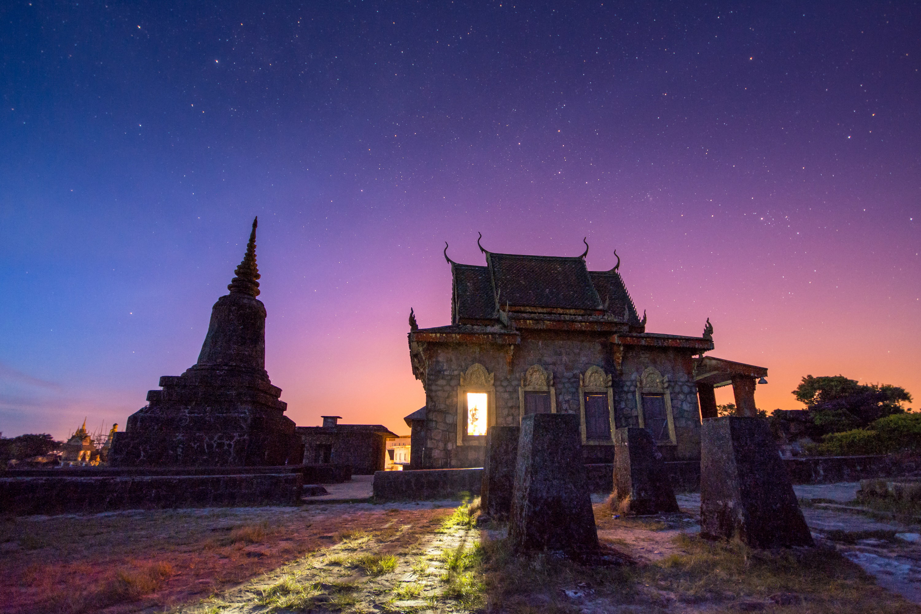 Cao nguyên Bokor, chùa Năm Thuyền