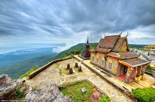 Cao nguyên Bokor, chùa Năm Thuyền