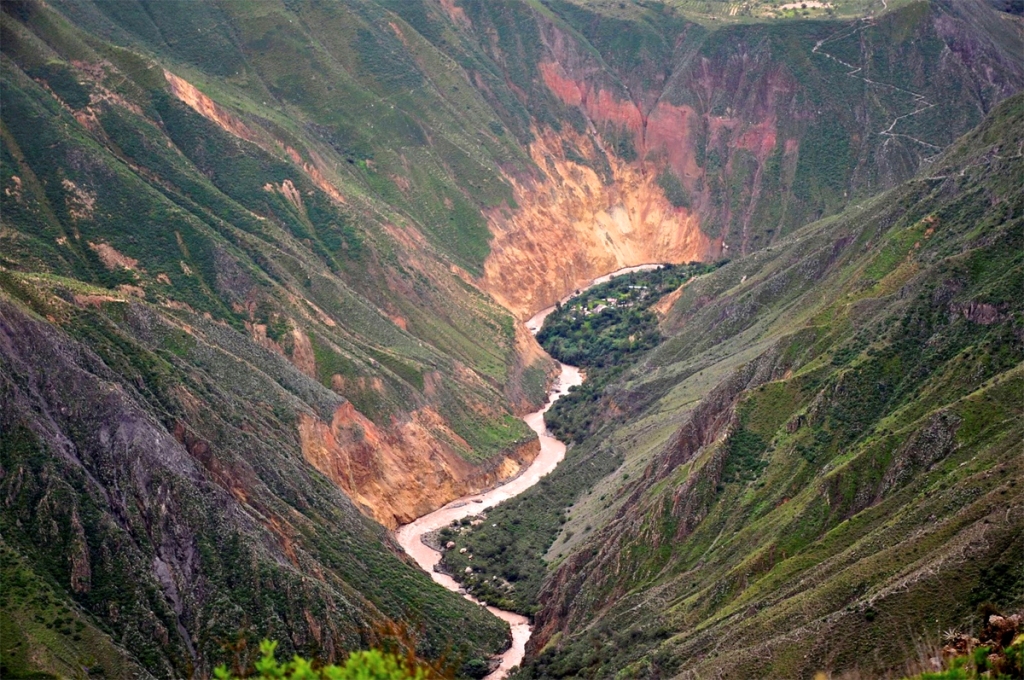 Choáng ngộp giữa cảnh thiên nhiên kỳ vĩ ở Peru