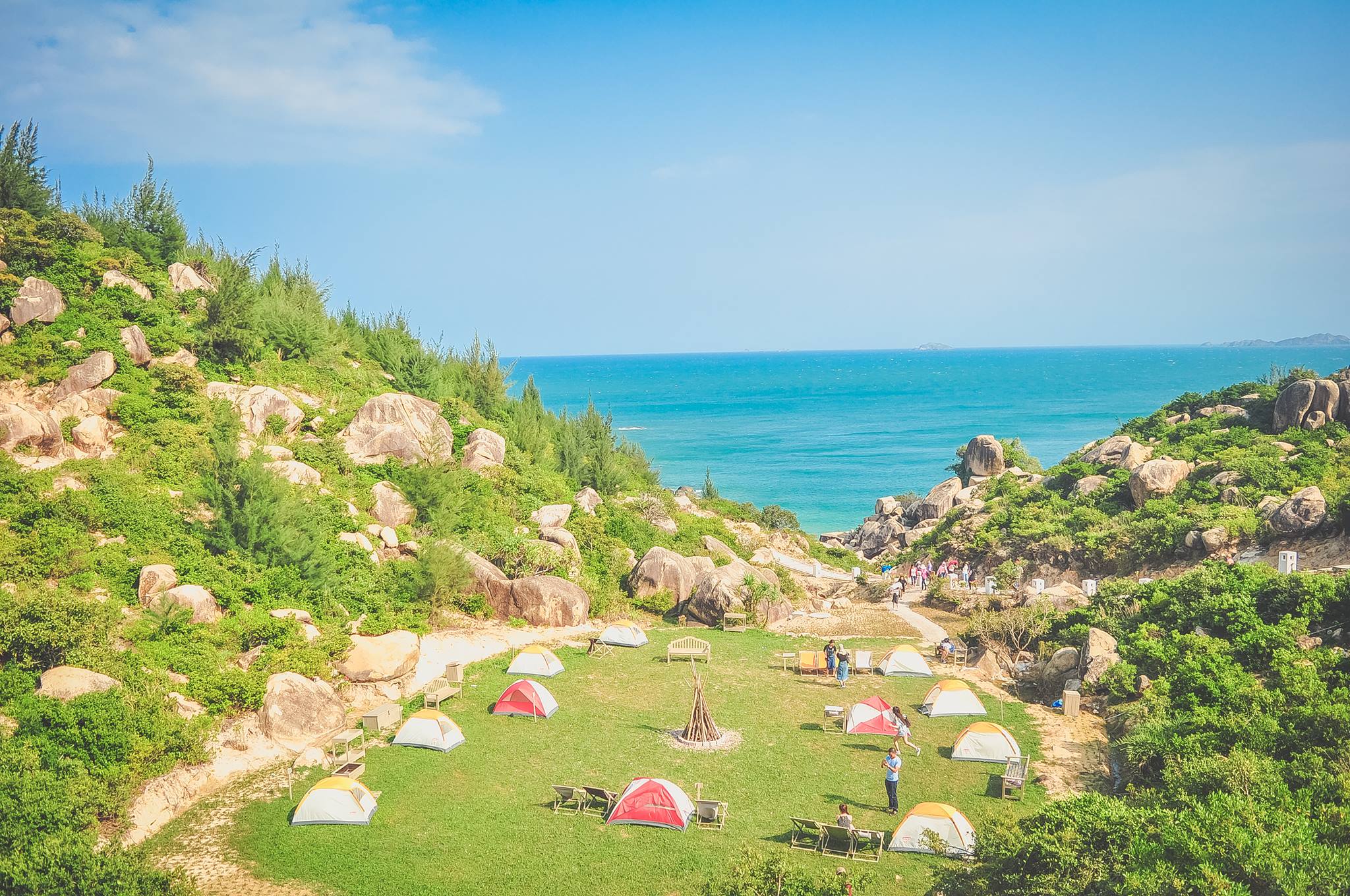 Top 5 địa điểm cắm trại “hot” của giới trẻ