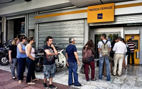 Hy Lạp đóng cửa ngân hàng, nhiều du khách có nguy cơ ‘cháy túi’