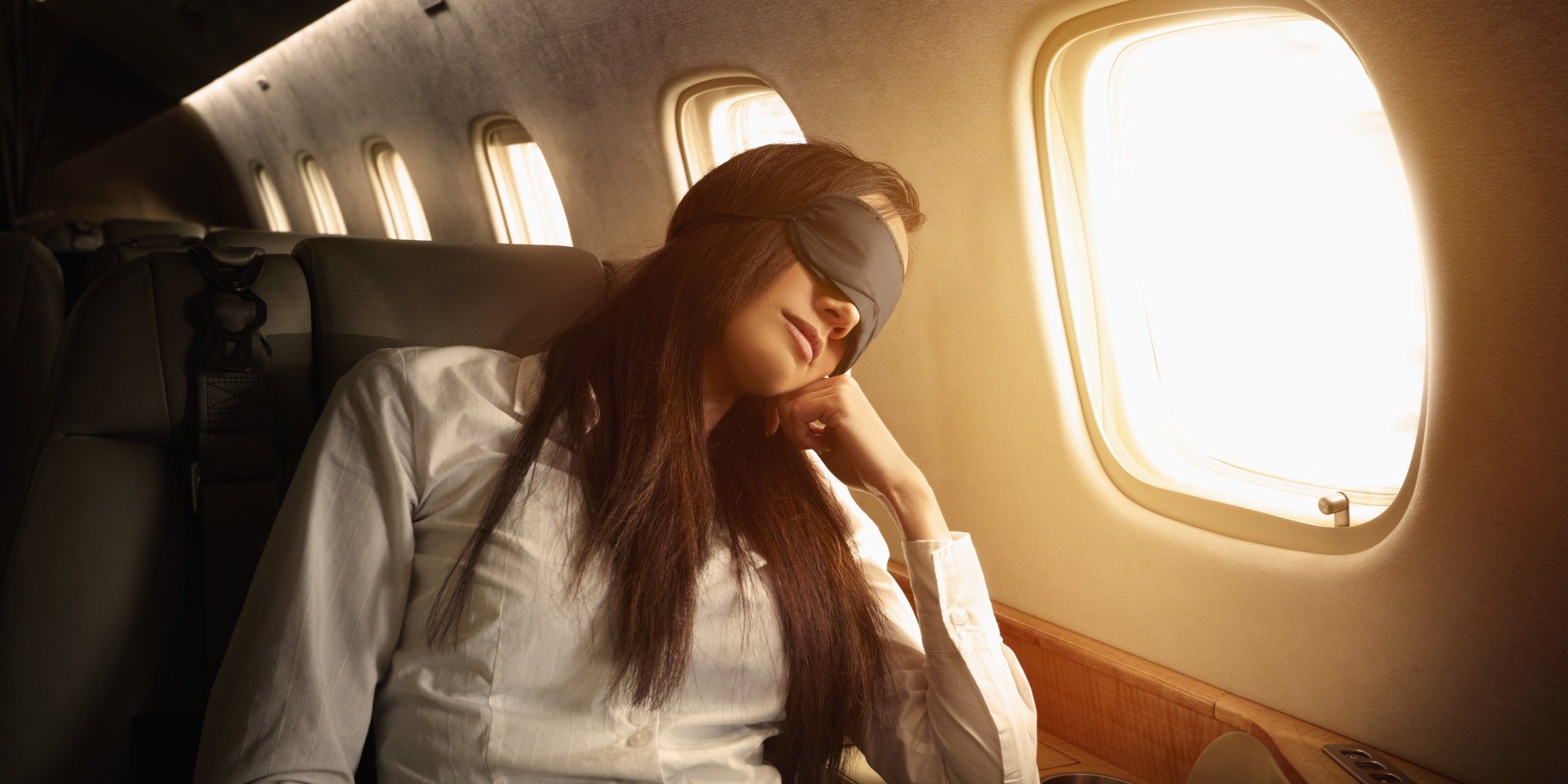Mẹo vặt giúp bạn có giấc ngủ ngon trên máy bay