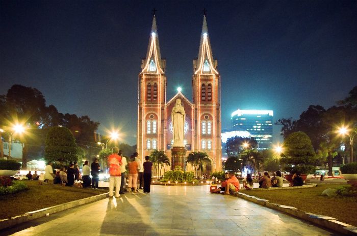 Địa điểm đi chơi Noel hấp dẫn ở Sài Gòn